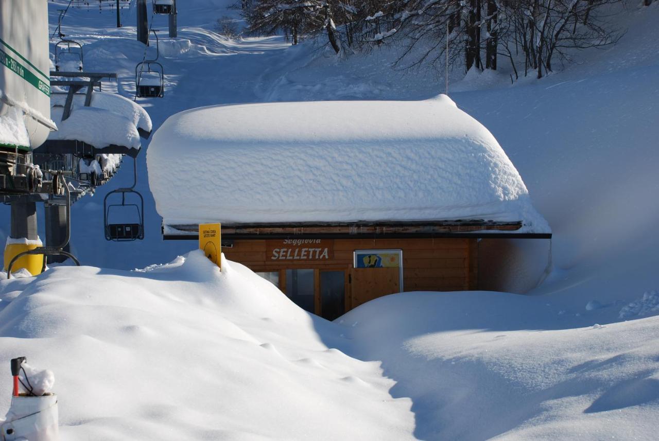 Residence La Tana Del Ghiro Bardonecchia Kültér fotó